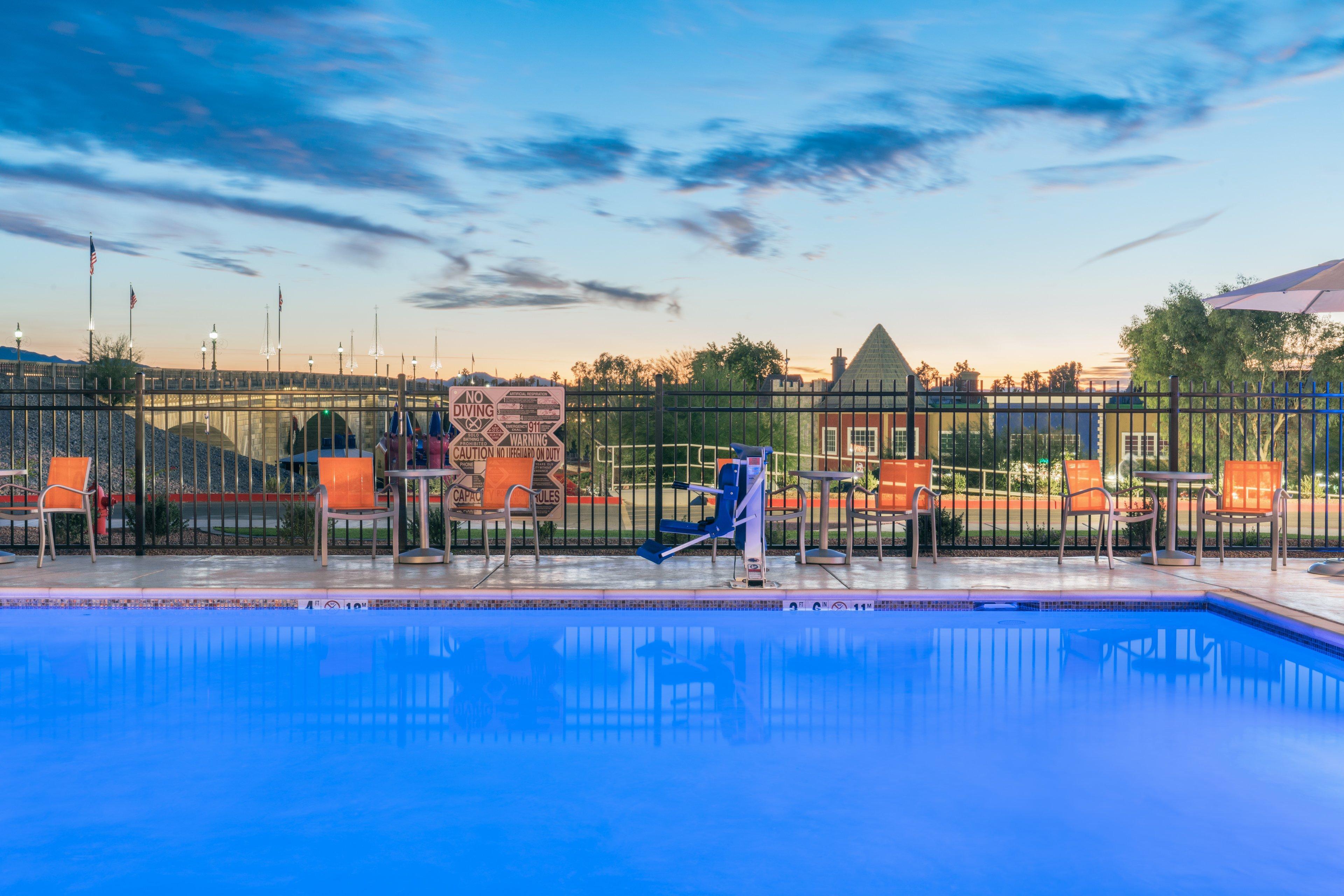 Holiday Inn Express & Suites Lake Havasu - London Bridge By Ihg Lake Havasu City Exterior foto